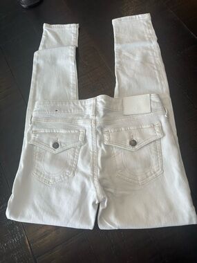 True Religion Women’s White Denim Jeans with Back Flap Pockets Size 26